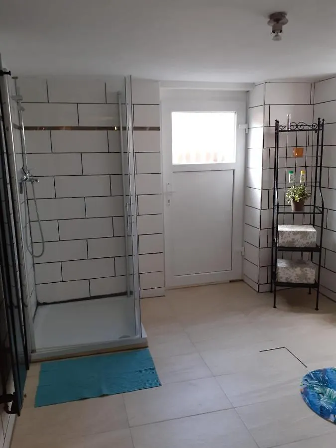 Souterrain Apartment Laatzen 하노버